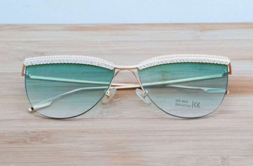Greta - Strass e detalhes